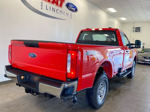 New 2026 Ford F250 XL w/ XL Chrome Package image 7