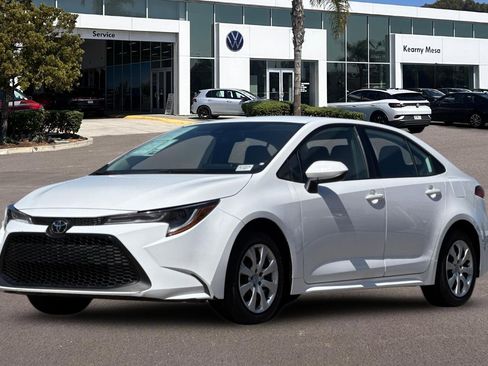 Used 2022 Toyota Corolla LE image 8
