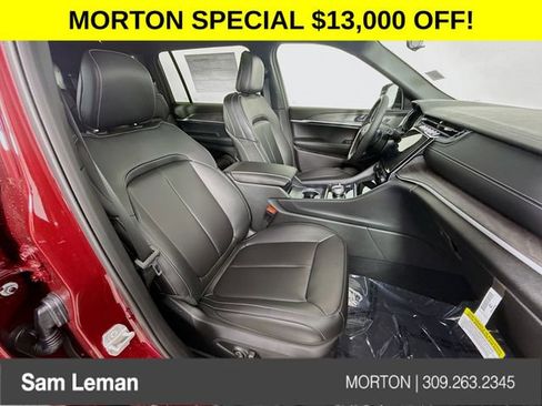 New 2025 Jeep Grand Cherokee L Limited w/ Black Appearance Package image 30