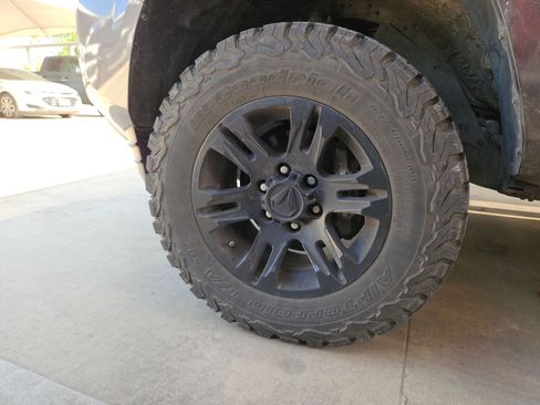 Used 2022 Toyota Tacoma SR w/ SR Convenience Package image 9