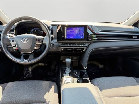 Used 2025 Toyota Camry LE FWD image 16