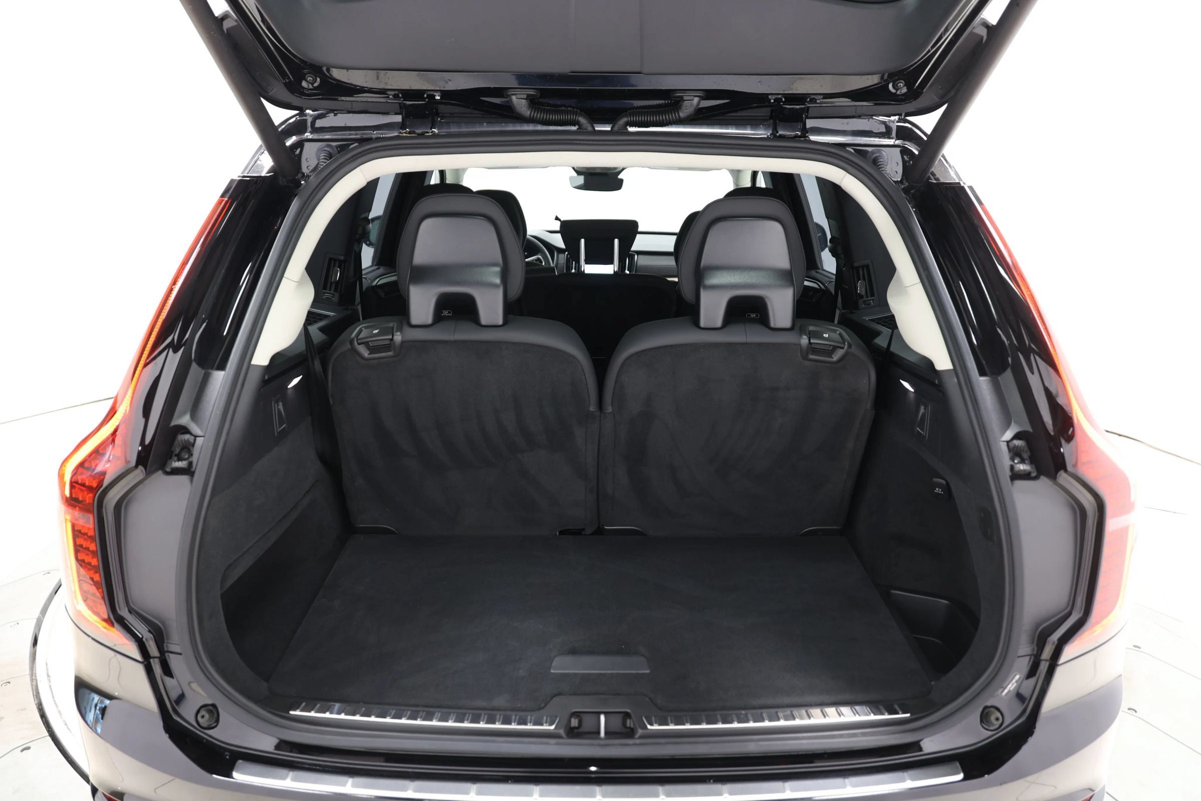 Used 2025 Volvo XC90 T8 Plus w/ Protection Package Premier AWD/4WD image 69