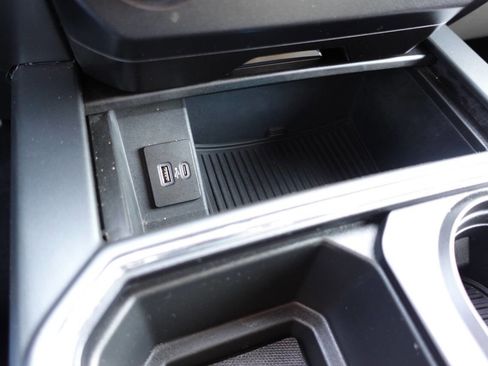 Used 2022 Ford F250 XLT w/ Black Appearance Package image 45