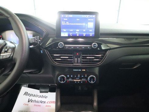 Used 2026 Ford Escape ST-Line w/ Cold Weather Package AWD/4WD image 13
