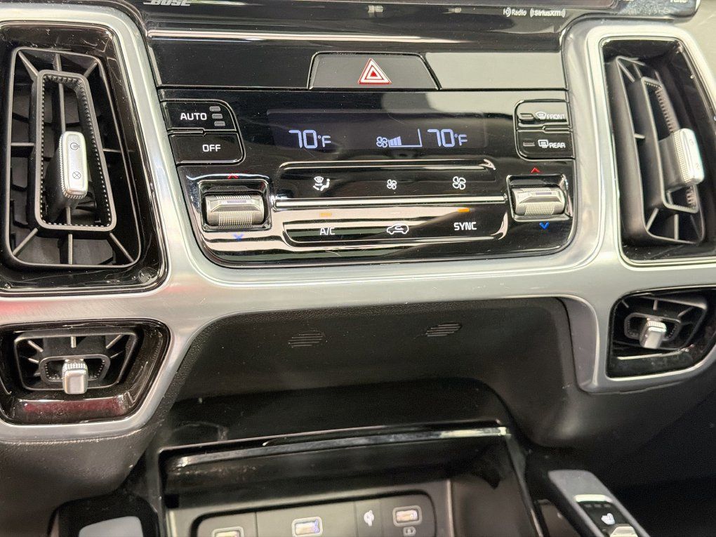 Used 2023 Kia Sorento SX AWD/4WD image 19