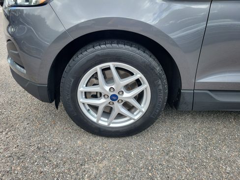 Used 2021 Ford Edge SE FWD image 6