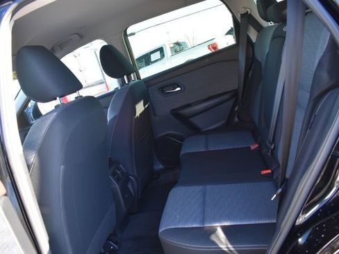 Used 2023 Nissan Rogue SV image 17