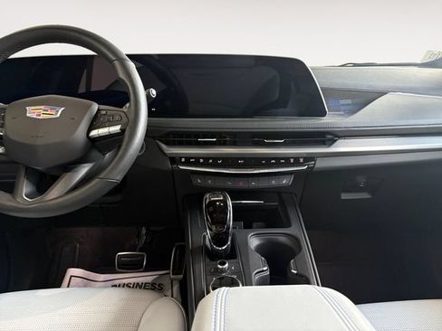 Certified 2024 Cadillac XT4 Sport AWD/4WD image 9