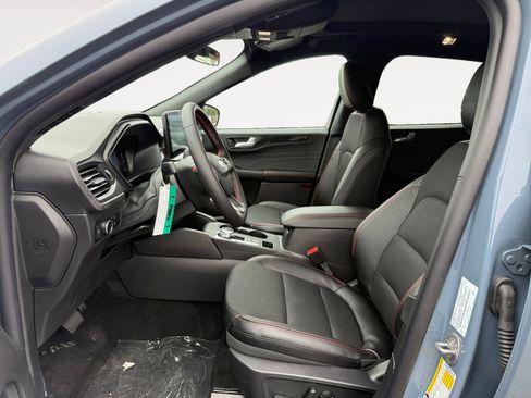 New 2025 Ford Escape ST-Line w/ Equipment Group 301A image 10