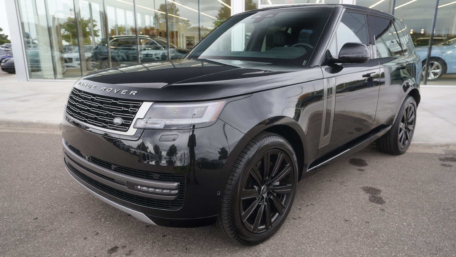 Used 2025 Land Rover Range Rover SE AWD/4WD image 22