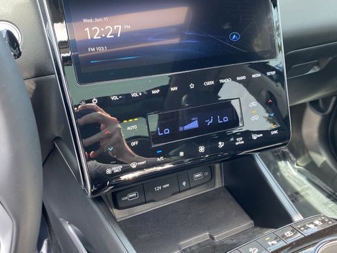 Used 2024 Hyundai Tucson Limited image 23