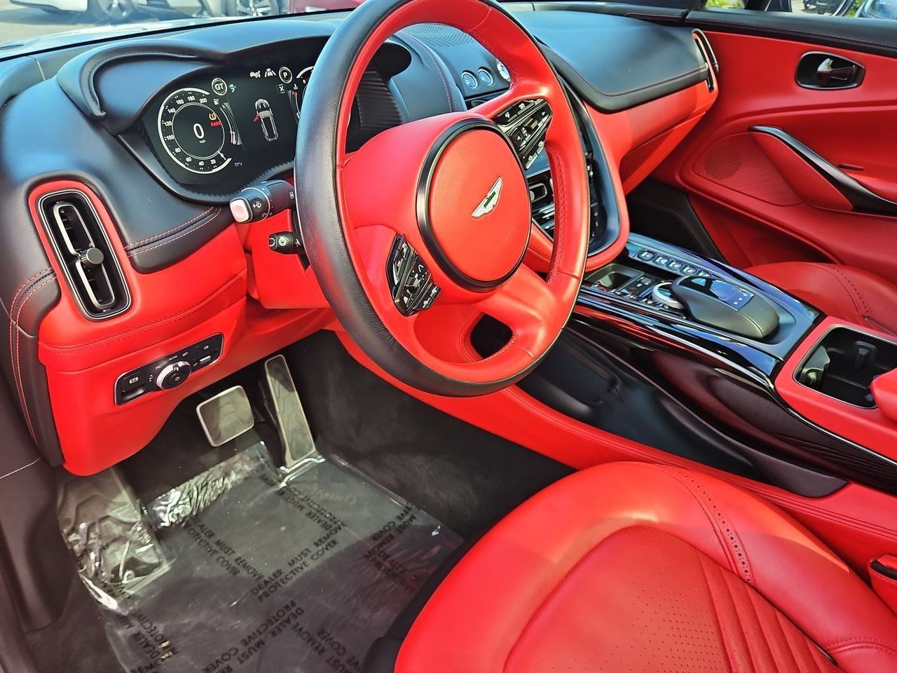 Used 2021 Aston Martin DBX AWD/4WD image 9