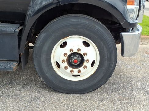Used 2017 Ford F650 2WD Regular Cab Super Duty image 11