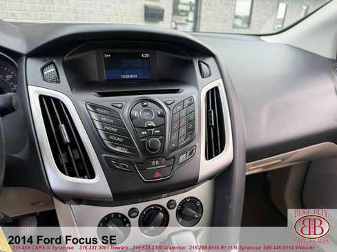 Used 2014 Ford Focus SE w/ SE Winter Package FWD image 18