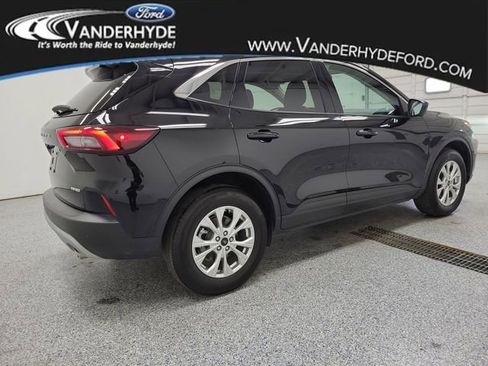 Used 2023 Ford Escape Active w/ Tech Pack #2 image 3