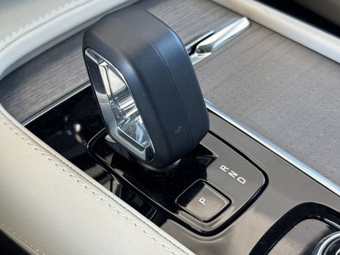 Certified 2025 Volvo XC90 T8 Plus w/ Protection Package Premier AWD/4WD image 22