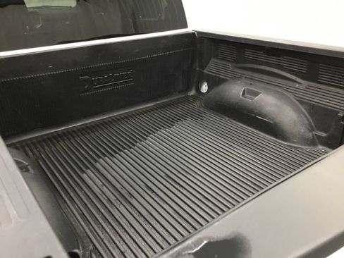 Used 2024 RAM 1500 Laramie AWD/4WD image 15
