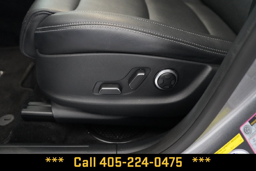 Used 2023 Genesis GV70 2.5T w/ Select Package AWD/4WD image 17