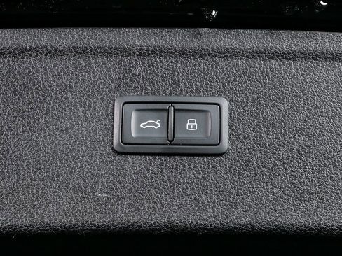 Used 2023 Audi Q5 2.0T Premium w/ Convenience Package image 30