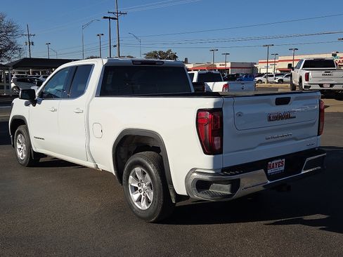 Used 2022 GMC Sierra 1500 SLE image 3