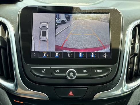 Used 2020 Chevrolet Equinox Premier FWD image 17