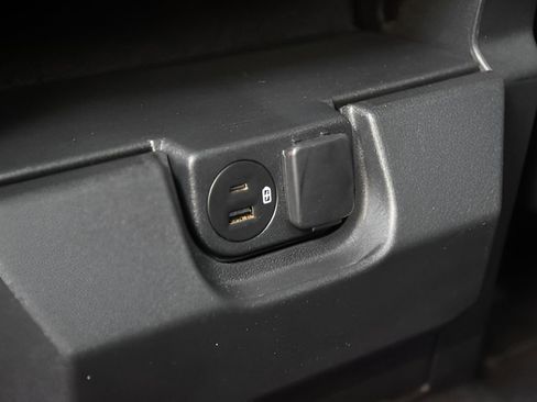 Used 2023 Ford F150 XLT image 24