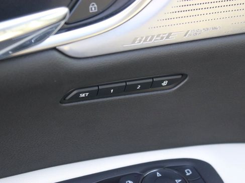 Used 2024 Cadillac XT6 Sport w/ LPO, Onyx Lite Package image 16