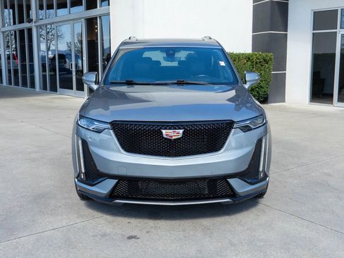 Used 2024 Cadillac XT6 Sport w/ Technology Package AWD/4WD image 2