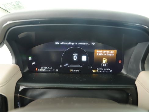 Used 2023 Lincoln Nautilus AWD w/ Premium Package image 13