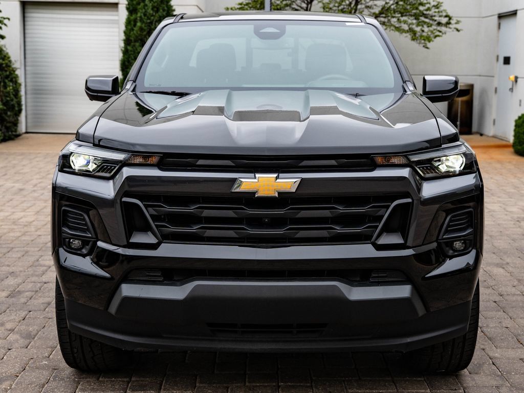 Used 2026 Chevrolet Colorado LT w/ LT Convenience Package RWD image 2