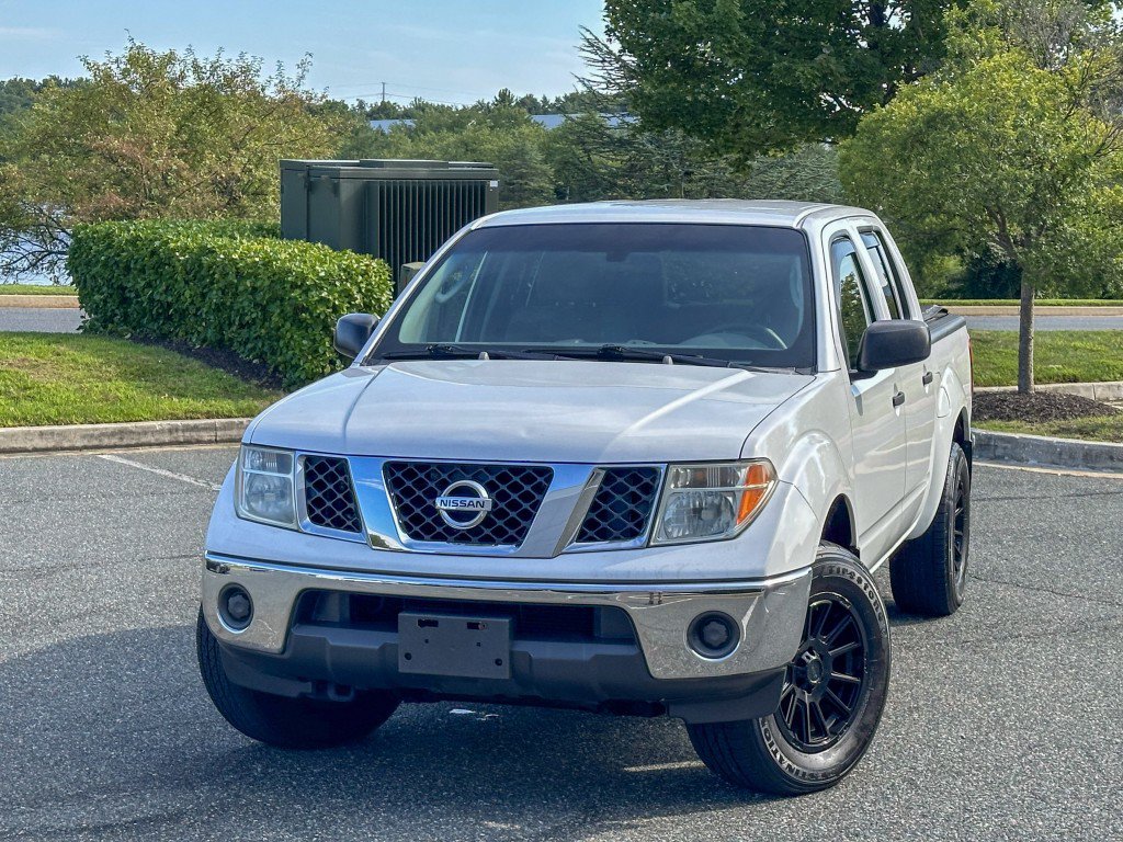 Used 2007 Nissan Frontier SE w/ Power Pkg AWD/4WD image 4