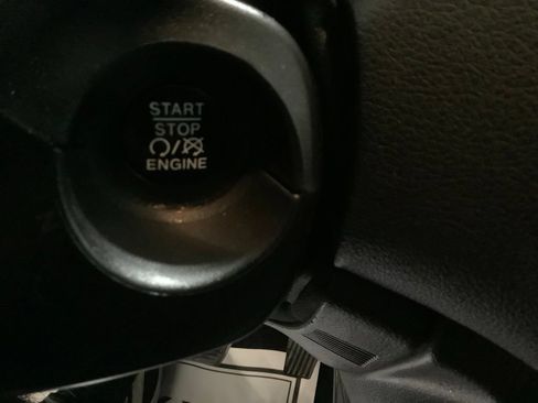 Used 2019 Jeep Renegade Sport AWD/4WD image 31