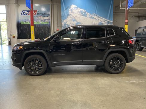 Certified 2026 Jeep Compass Latitude AWD/4WD image 2