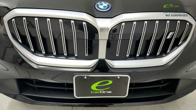 Used 2024 BMW i5 eDrive40i w/ M Sport Package RWD image 23