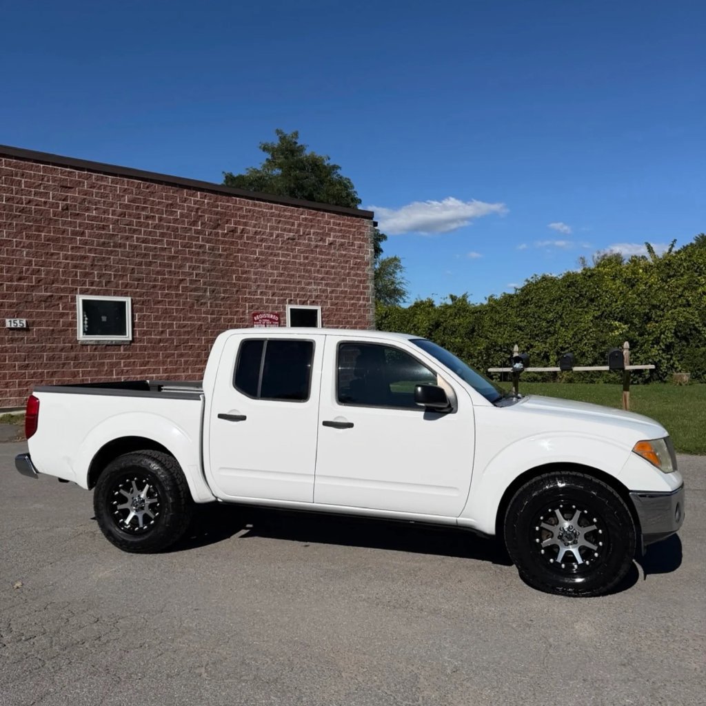 Used 2008 Nissan Frontier SE w/ SE Value Truck Pkg RWD image 6