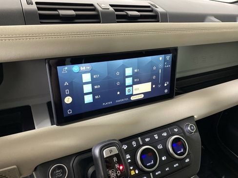 Used 2020 Land Rover Defender 110 SE image 20