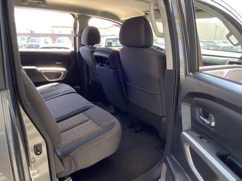 Used 2021 Nissan Titan SV w/ Accessory Utility Package image 19