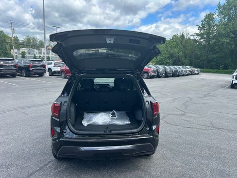 New 2026 GMC Terrain AT4 w/ Technology Package II AWD/4WD image 11