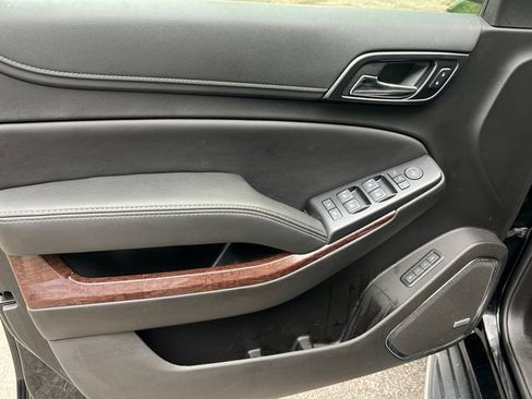 Used 2018 GMC Yukon SLT w/ Premium Edition RWD image 12