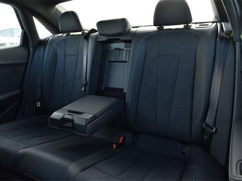 Used 2022 Audi A4 2.0T Premium Plus image 23