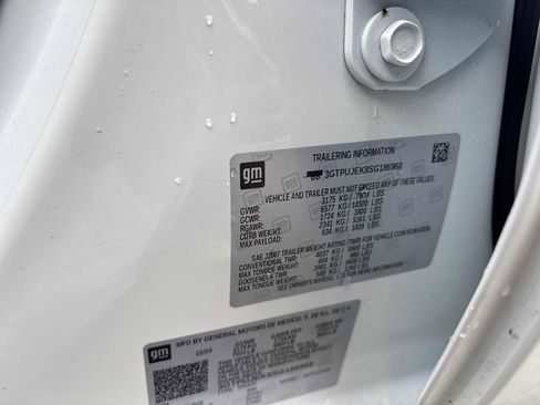 Used 2025 GMC Sierra 1500 Elevation image 36