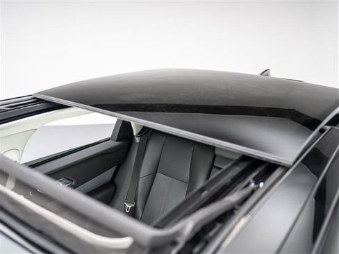 New 2024 Land Rover Range Rover Velar S image 11