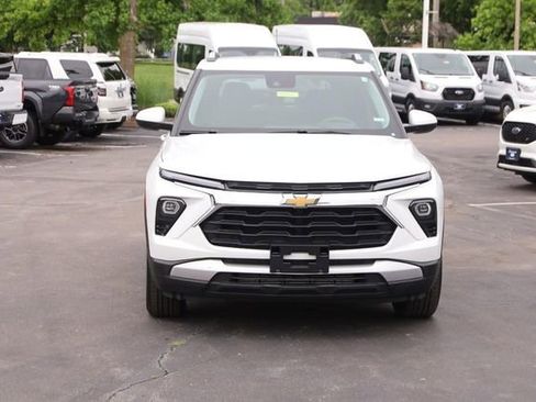 Used 2025 Chevrolet TrailBlazer LT AWD/4WD image 4