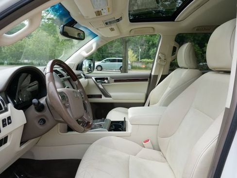 Used 2015 Lexus GX 460 w/ Premium Package AWD/4WD image 8
