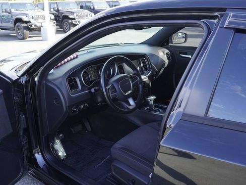 Certified 2016 Dodge Charger SXT RWD image 25