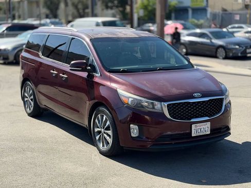 Used 2016 Kia Sedona SX FWD image 2
