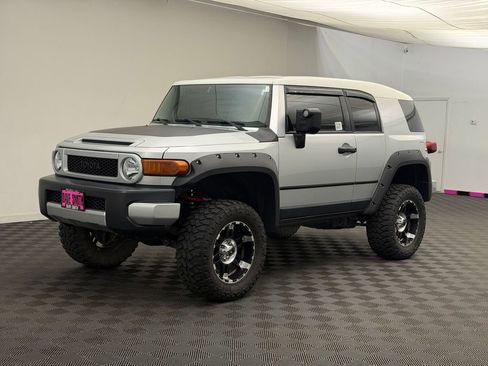 Used 2007 Toyota FJ Cruiser 4WD image 1