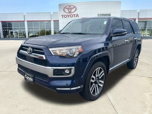 Used 2024 Toyota 4Runner Limited AWD/4WD image 7