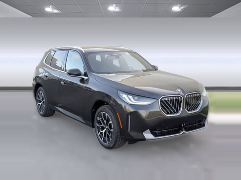 Used 2025 BMW X3 xDrive30i w/ Premium Package image 18