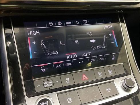 Used 2024 Audi Q7 3.0T Premium Plus image 28